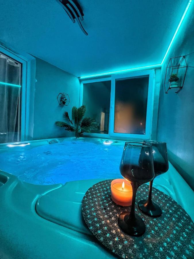 Luxor - Jacuzzi&Cozy Apartments Сибиу Экстерьер фото