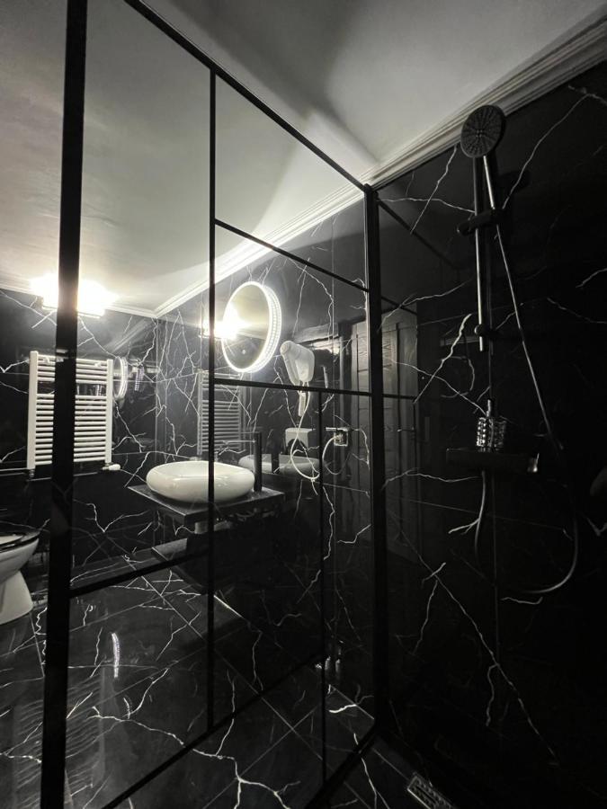 Luxor - Jacuzzi&Cozy Apartments Сибиу Экстерьер фото