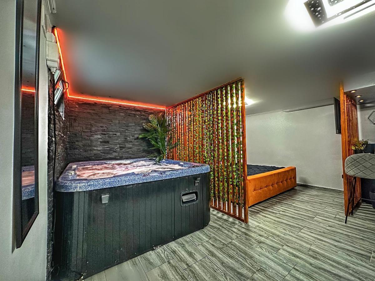 Luxor - Jacuzzi&Cozy Apartments Сибиу Экстерьер фото