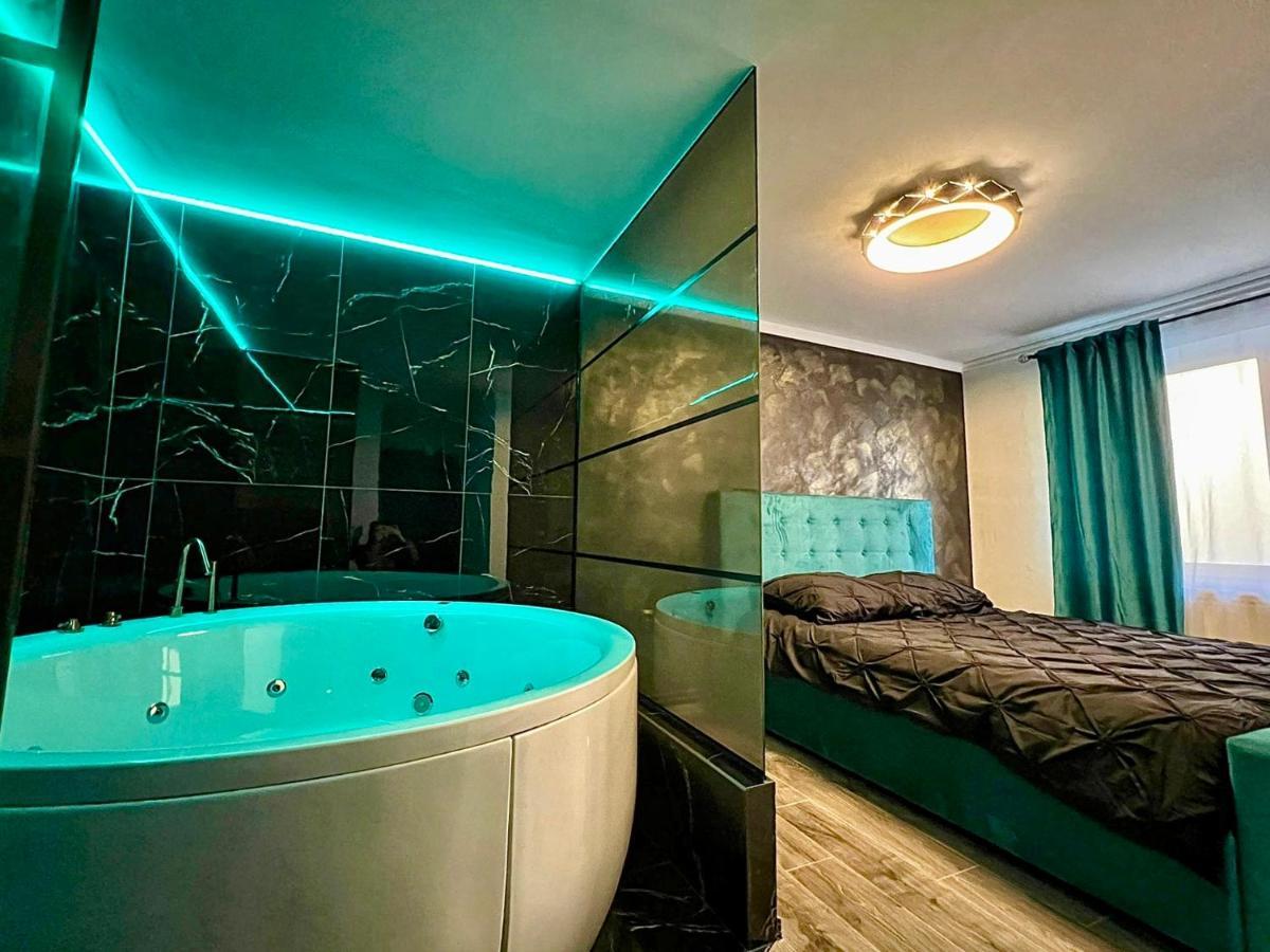 Luxor - Jacuzzi&Cozy Apartments Сибиу Экстерьер фото