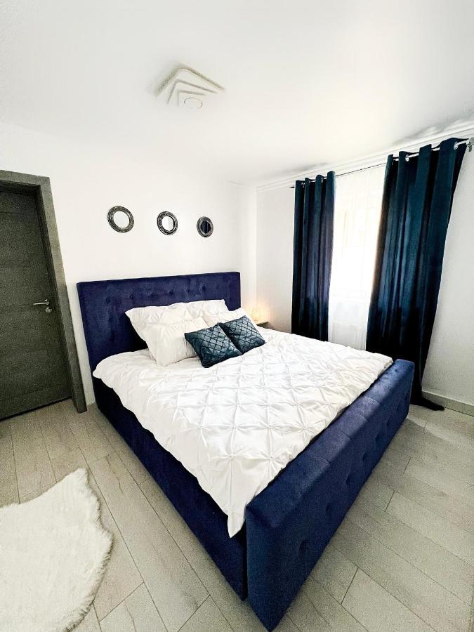 Luxor - Jacuzzi&Cozy Apartments Сибиу Экстерьер фото