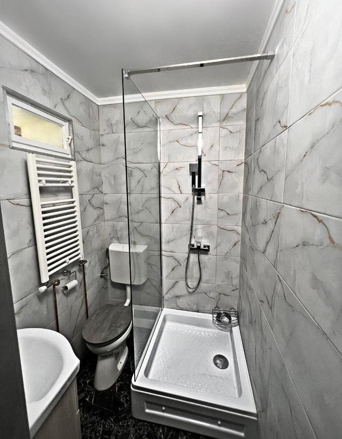 Luxor - Jacuzzi&Cozy Apartments Сибиу Экстерьер фото