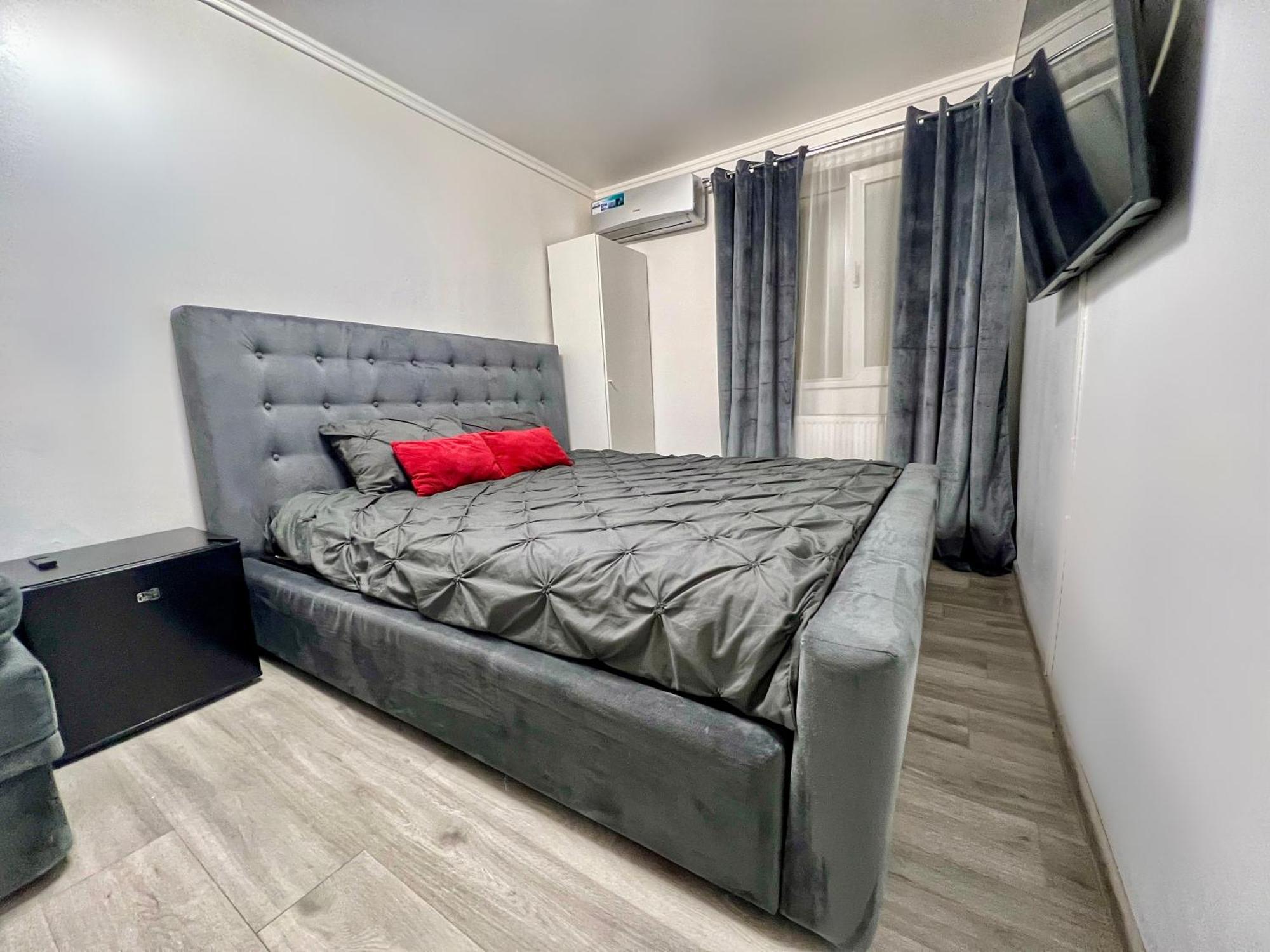 Luxor - Jacuzzi&Cozy Apartments Сибиу Экстерьер фото