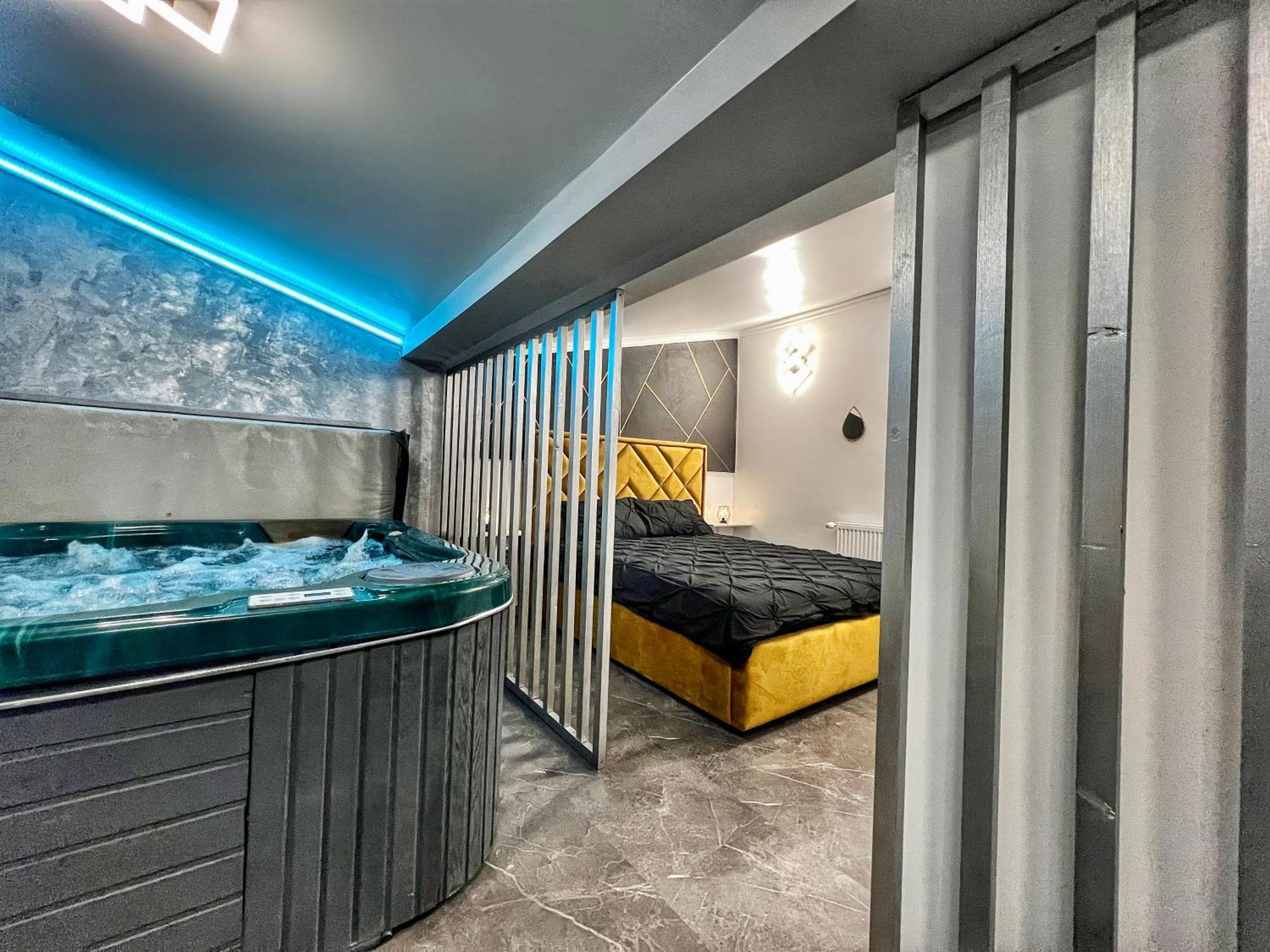 Luxor - Jacuzzi&Cozy Apartments Сибиу Экстерьер фото