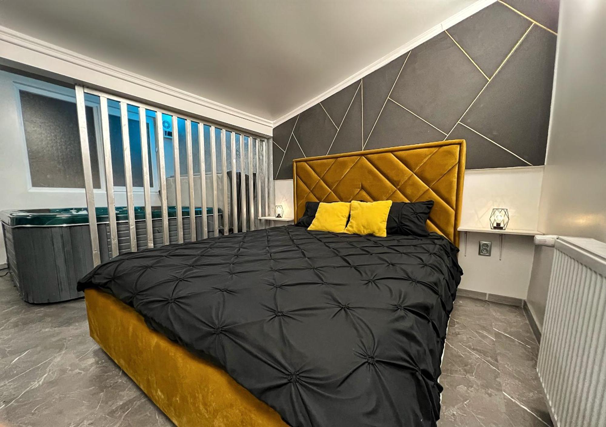 Luxor - Jacuzzi&Cozy Apartments Сибиу Экстерьер фото